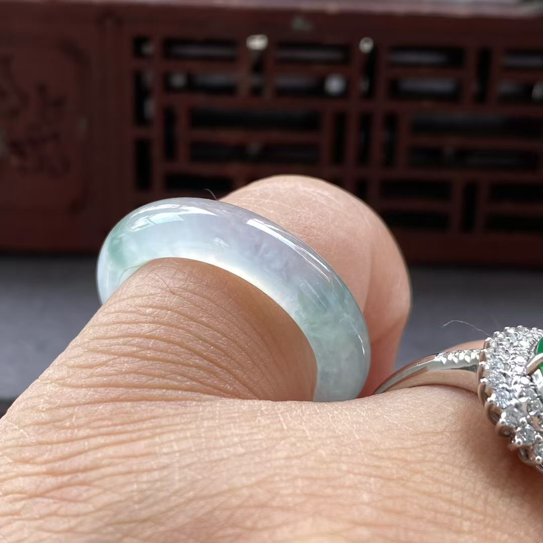 C1220 15号内径17.7-5.3-4.2冰飘芙蓉花起光戒指 种老 底子细腻 