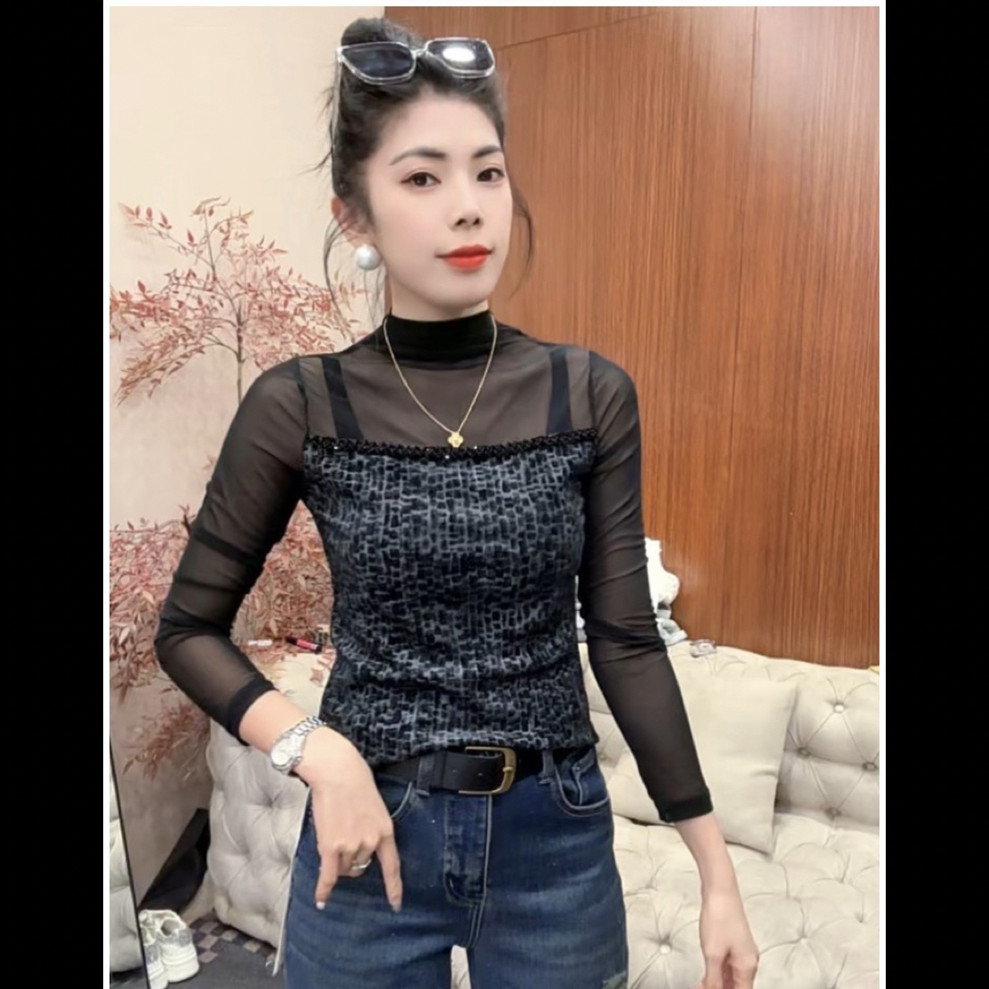 月月家，秋冬款拼接植绒蕾丝半高领长袖感修身设计感上衣长袖6305