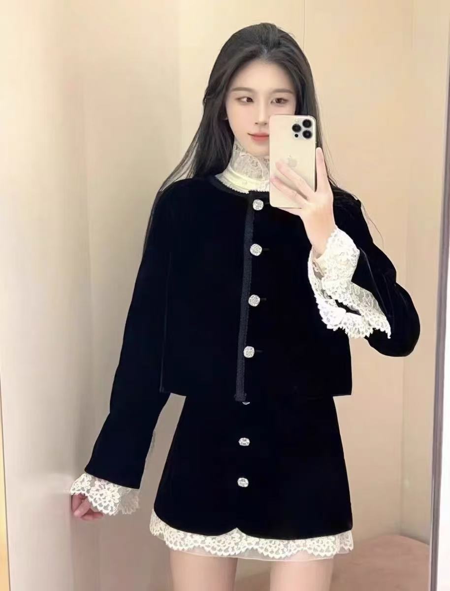 两件套装2025秋新款法式复古小香风轻奢蕾丝花边丝绒半裙外套套装