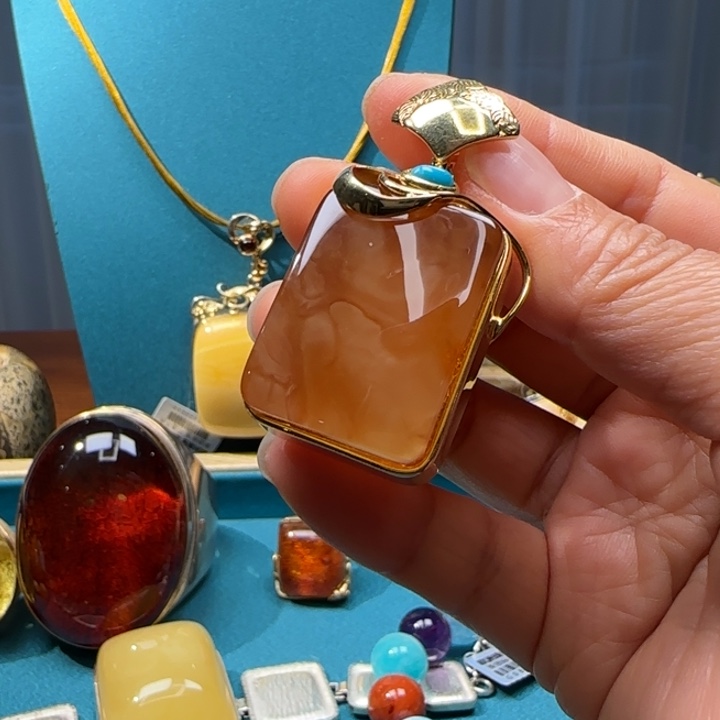 琥珀未镶嵌颈饰波兰设计款琥珀蜜蜡