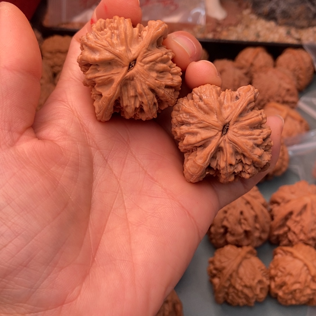 陳***文玩核桃把件虎头47