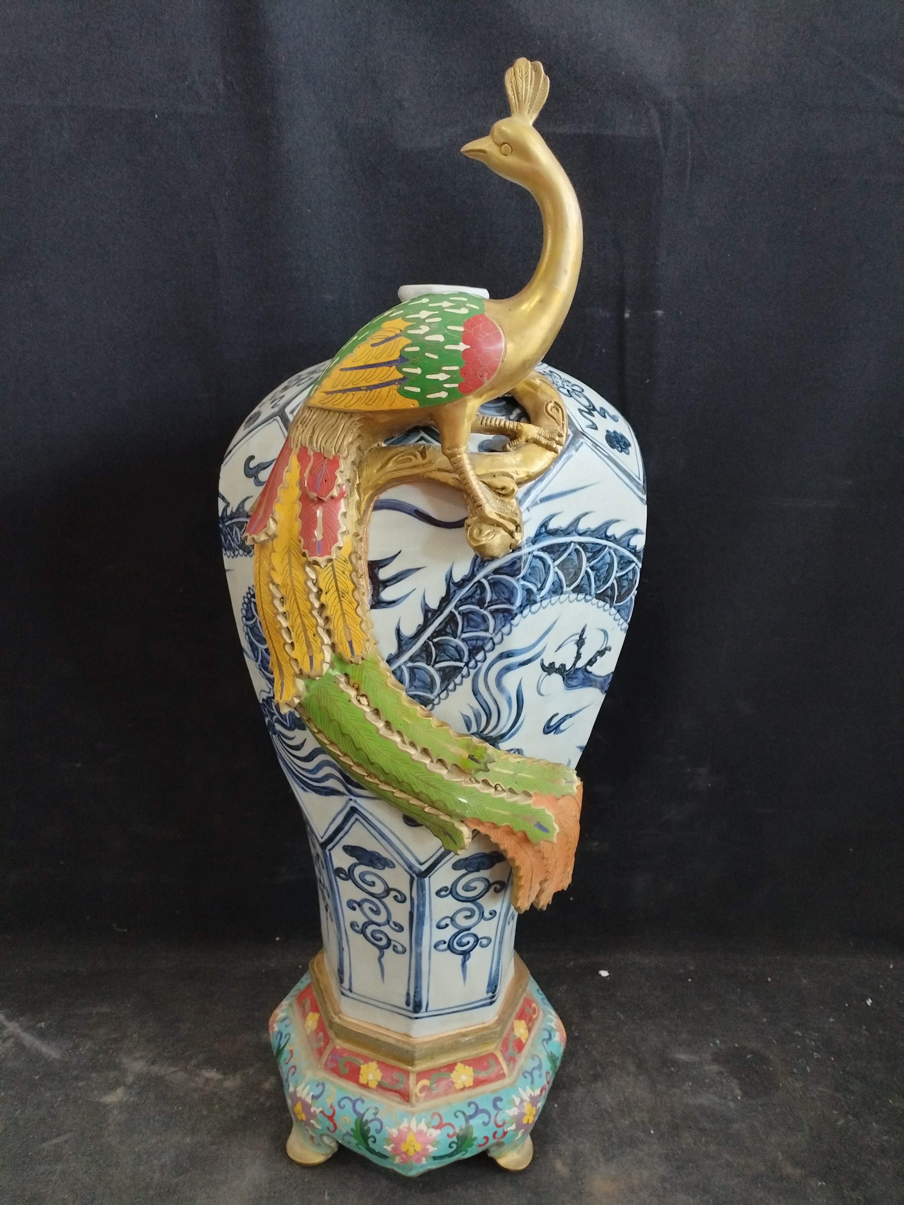 青花风纹梅瓶镶嵌工艺