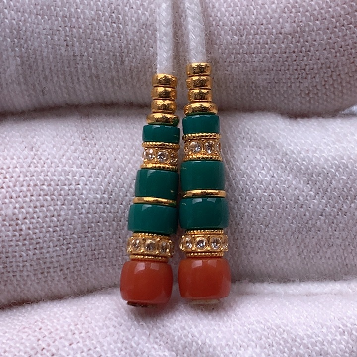 绿松石车挂18K金镶嵌