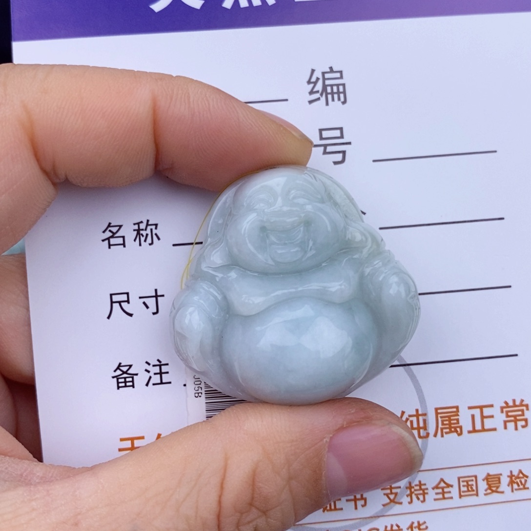 翡翠颈饰未镶嵌佛公