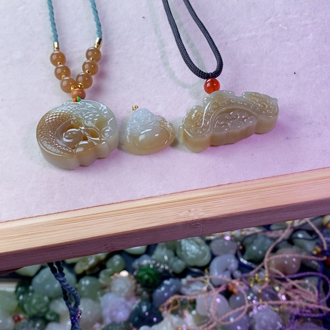 和田玉颈饰未镶嵌易****s