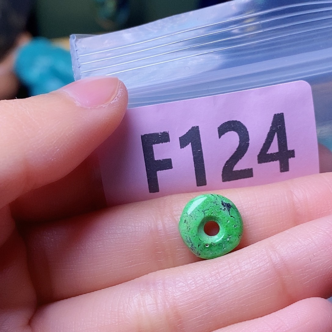 十堰原生态绿石头特色手工配饰