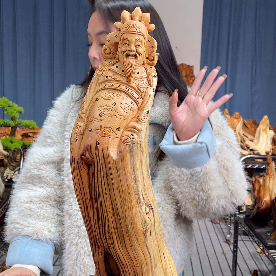 柏木（崖柏）随型艺术根雕