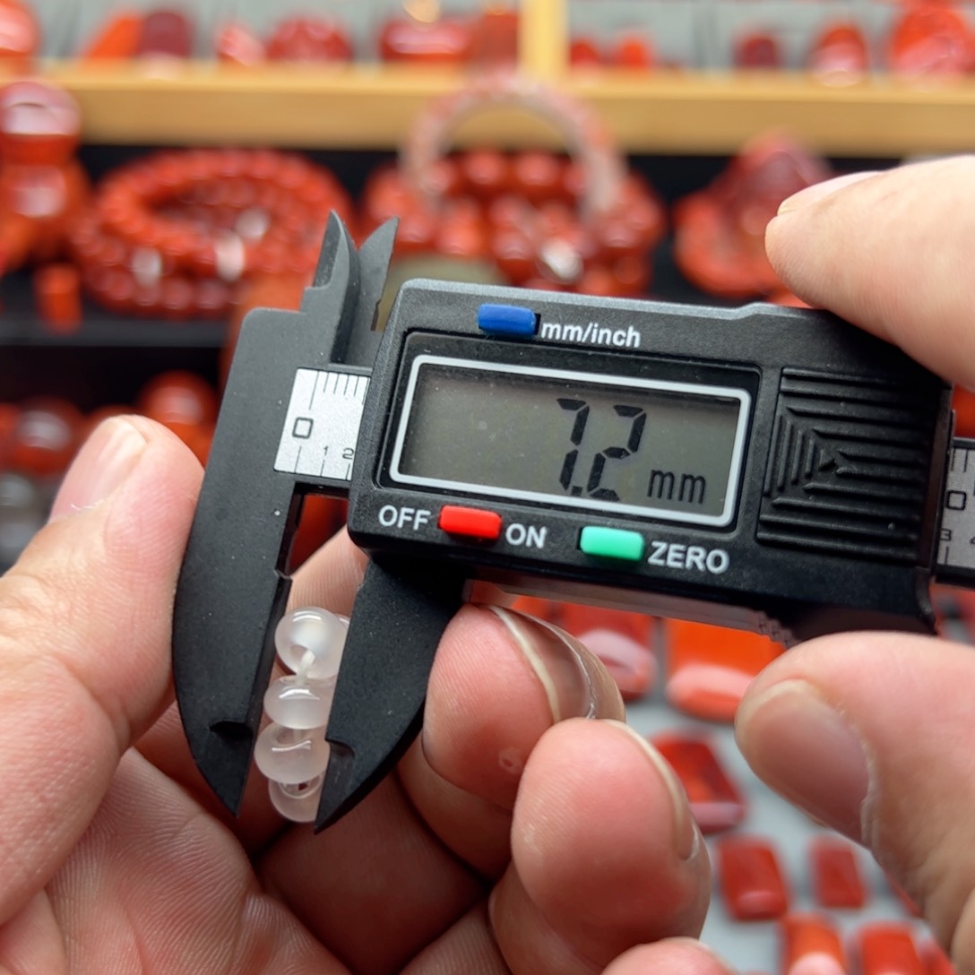 南红玛瑙配饰未镶嵌