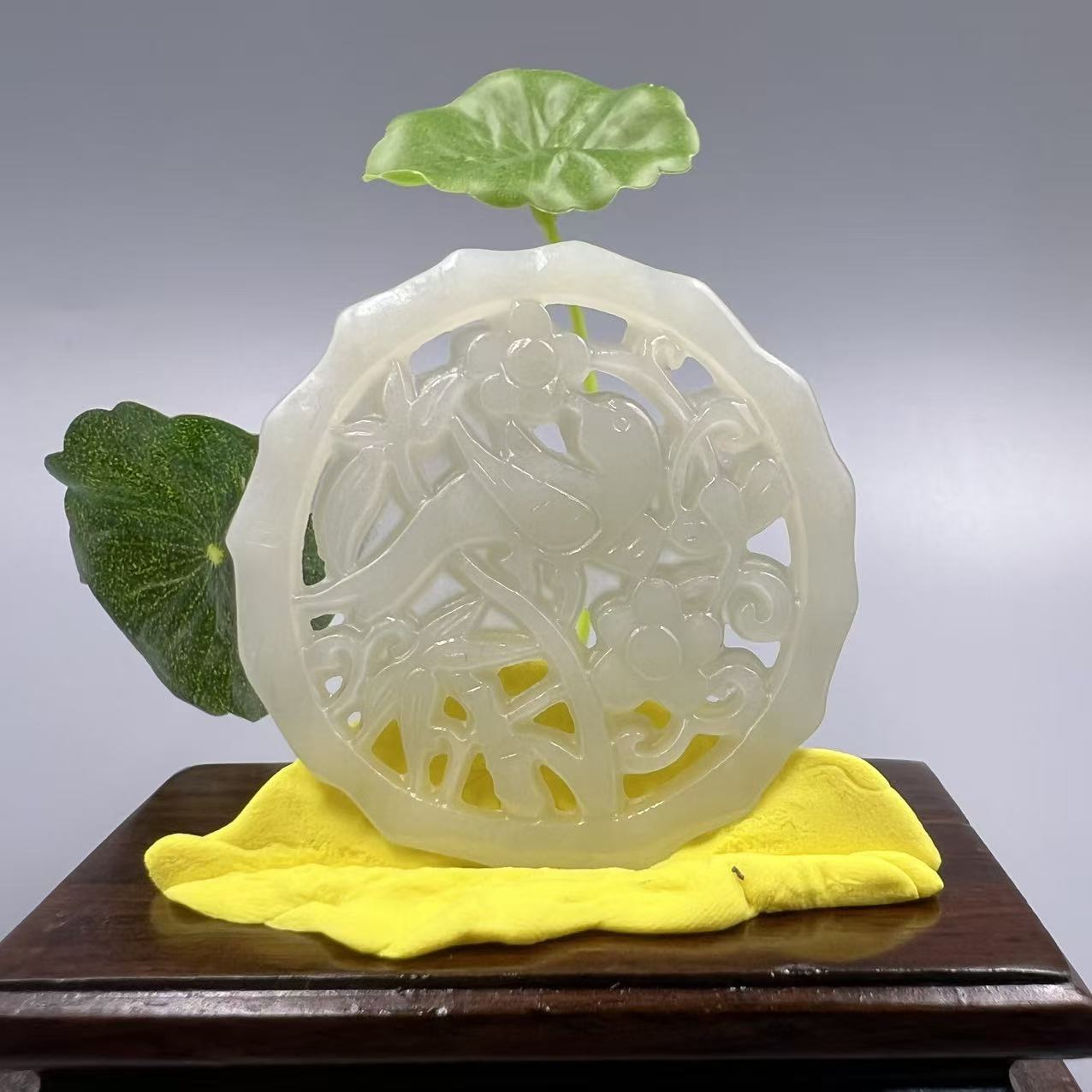 A0754 和田玉吊坠 HS2309037