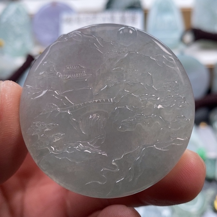 翡翠颈饰未镶嵌翡翠