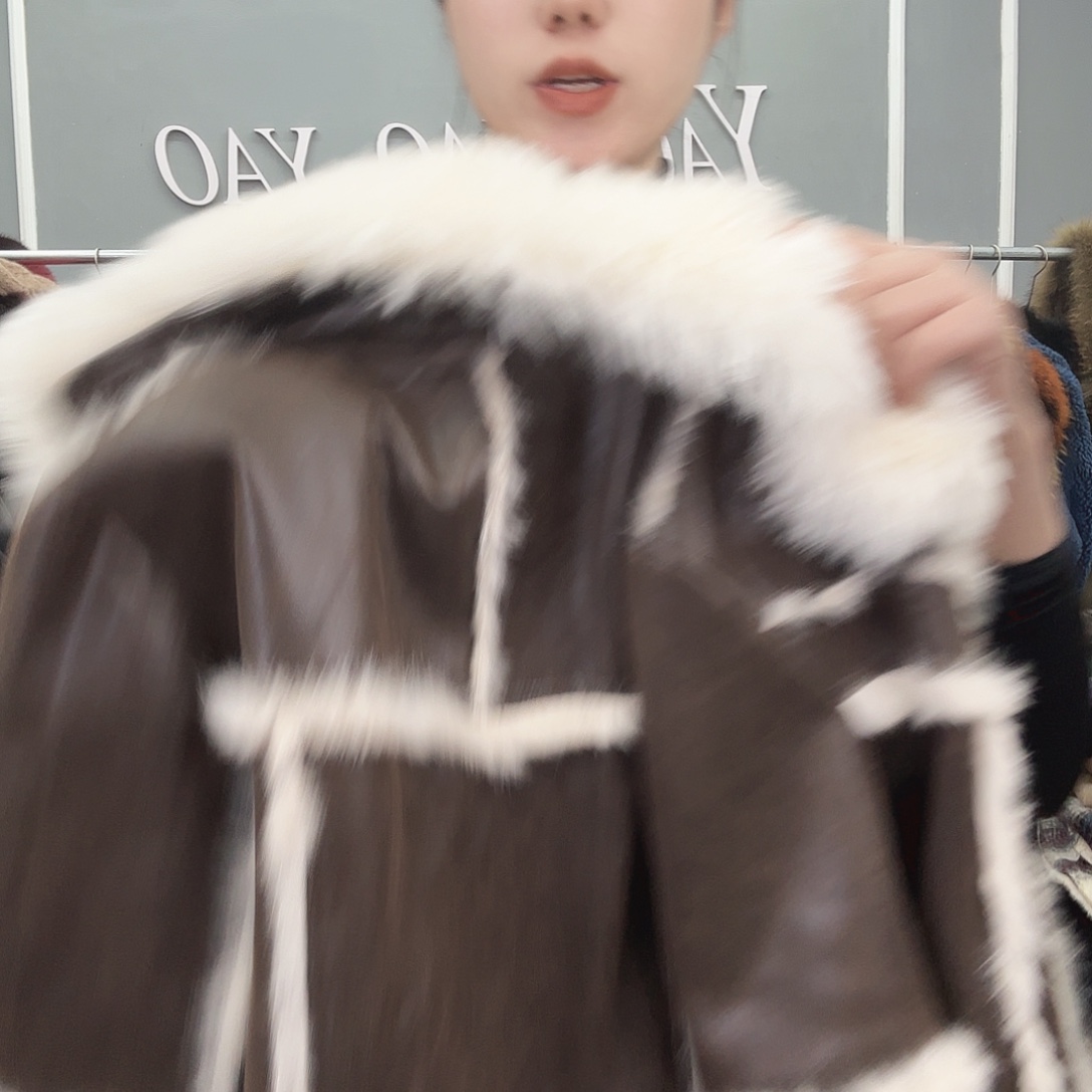 姚小妖家高端皮草