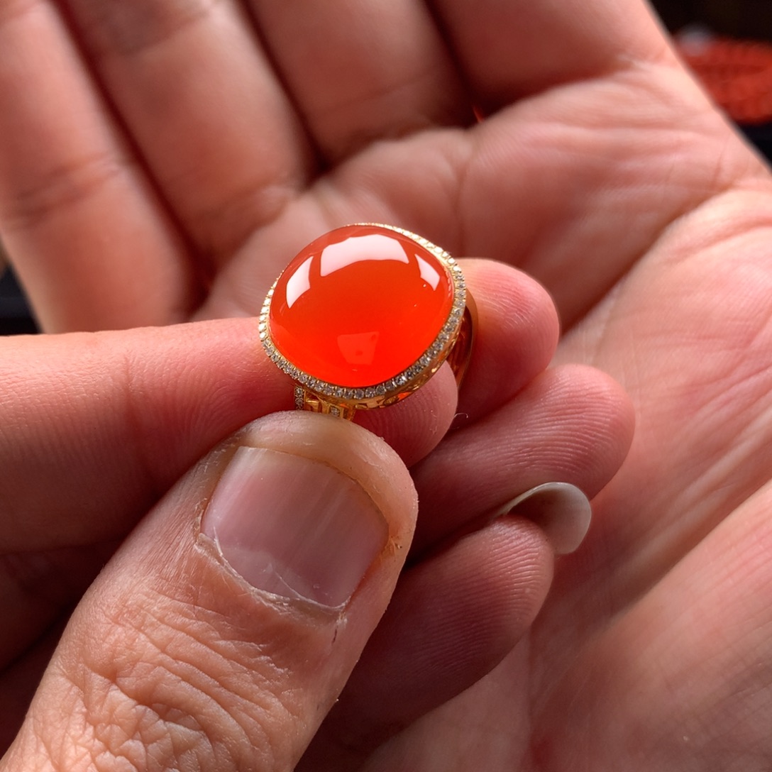 南红玛瑙手串18K金镶嵌花*朵