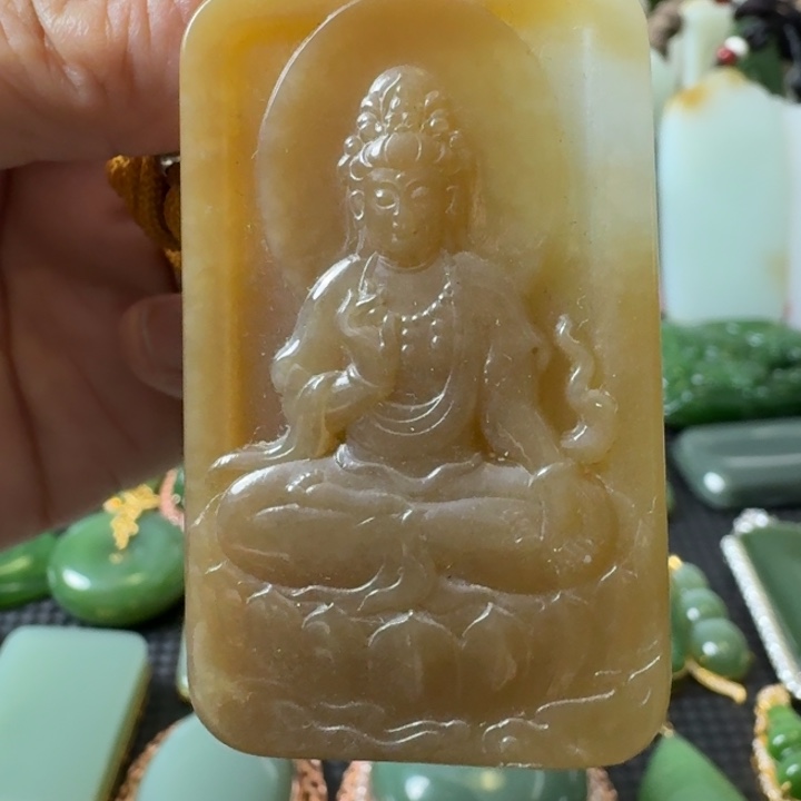 颈饰未镶嵌和田玉糖白观音