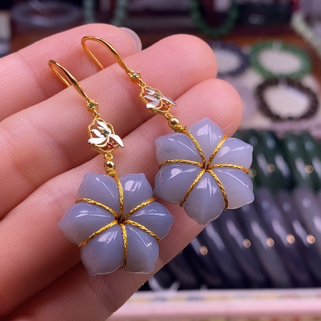 颈饰未镶嵌和田玉烟紫耳环