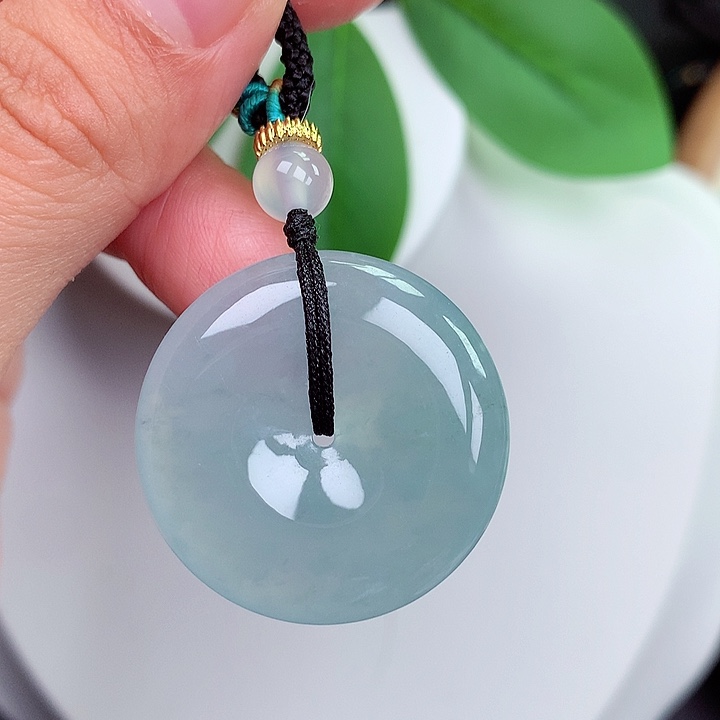 颈饰未镶嵌翡翠水****?平安扣 