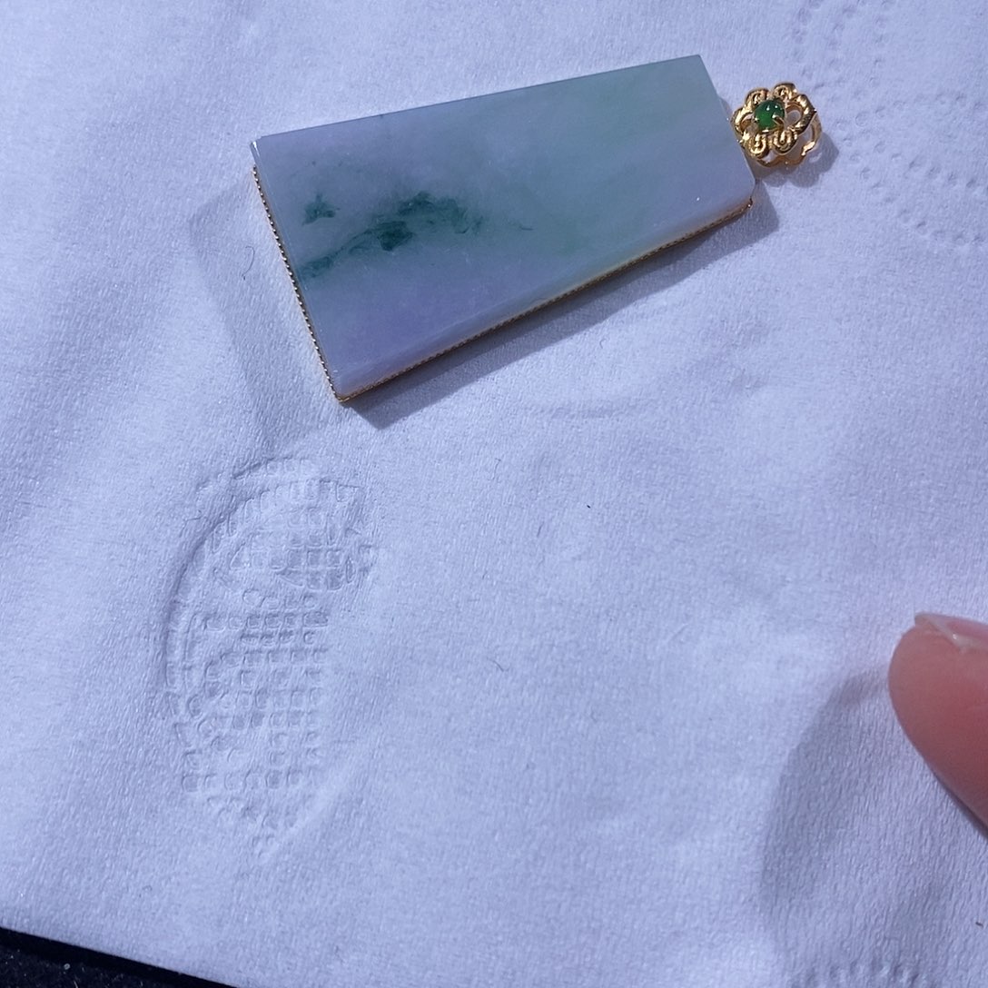 翡翠吊坠(不含链)18K金镶嵌