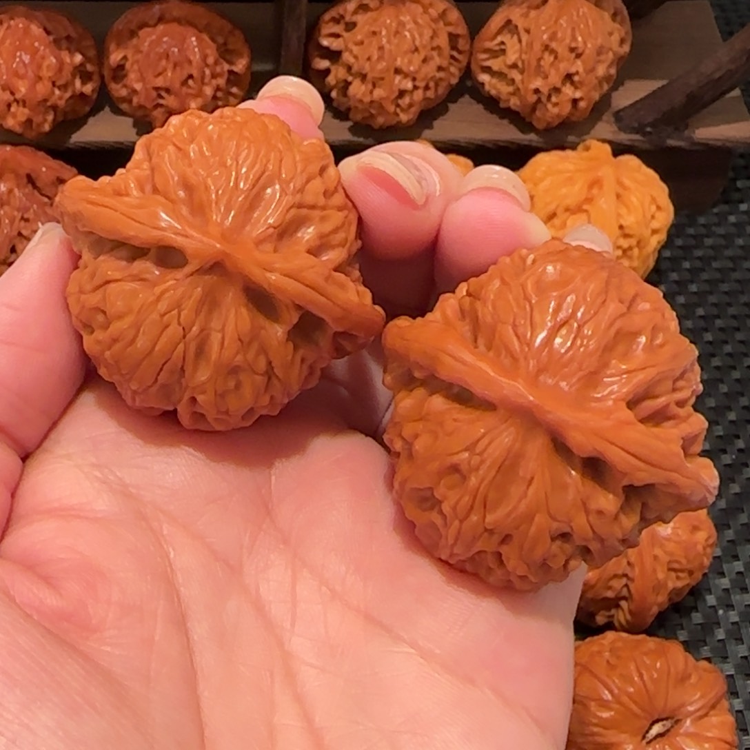 桃核把件宫灯42精品743