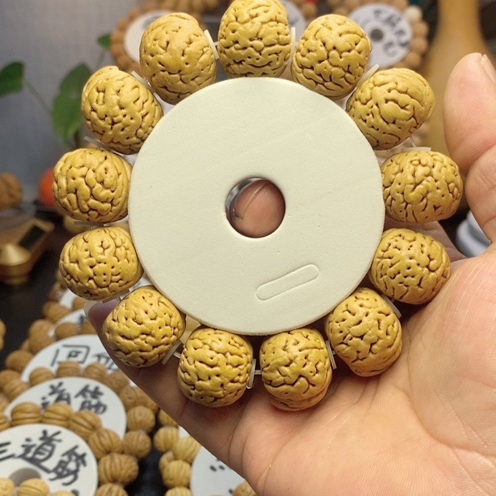 【闪购商品】A****A桃核雕刻手串手链