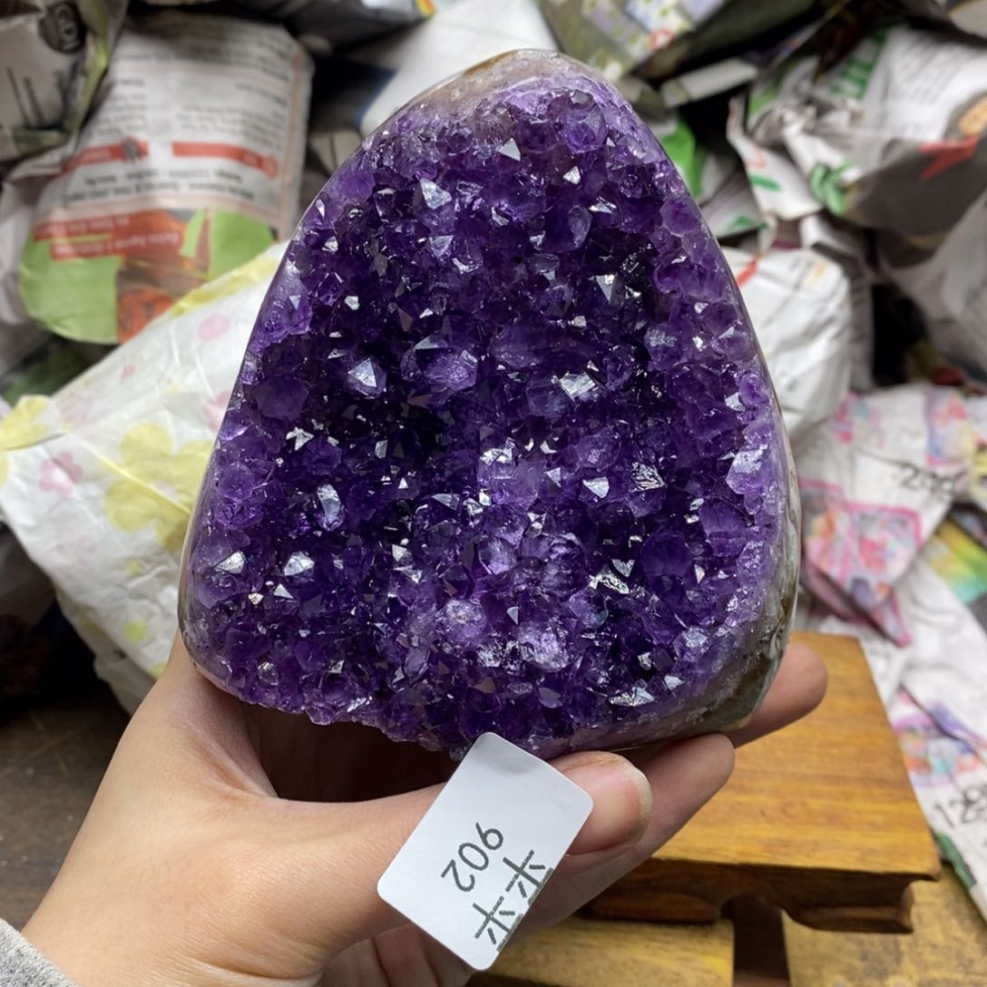 紫晶乌拉圭未镶嵌