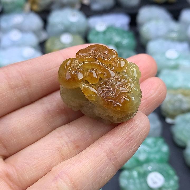 翡翠未镶嵌颈饰天然缅甸A货翡翠貔貅吊坠