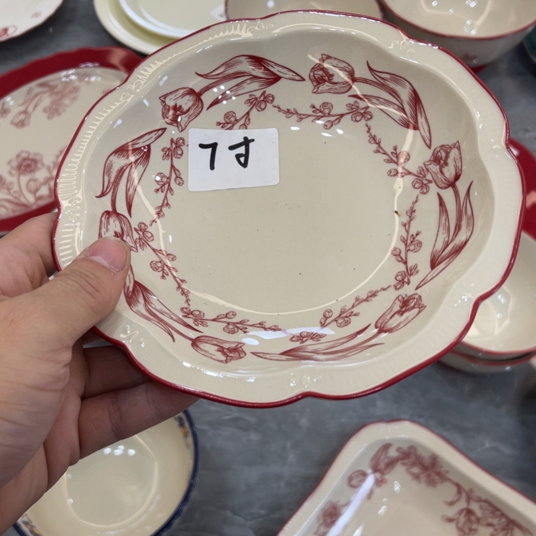 陶瓷微瑕餐具介意勿拍，满18飞！