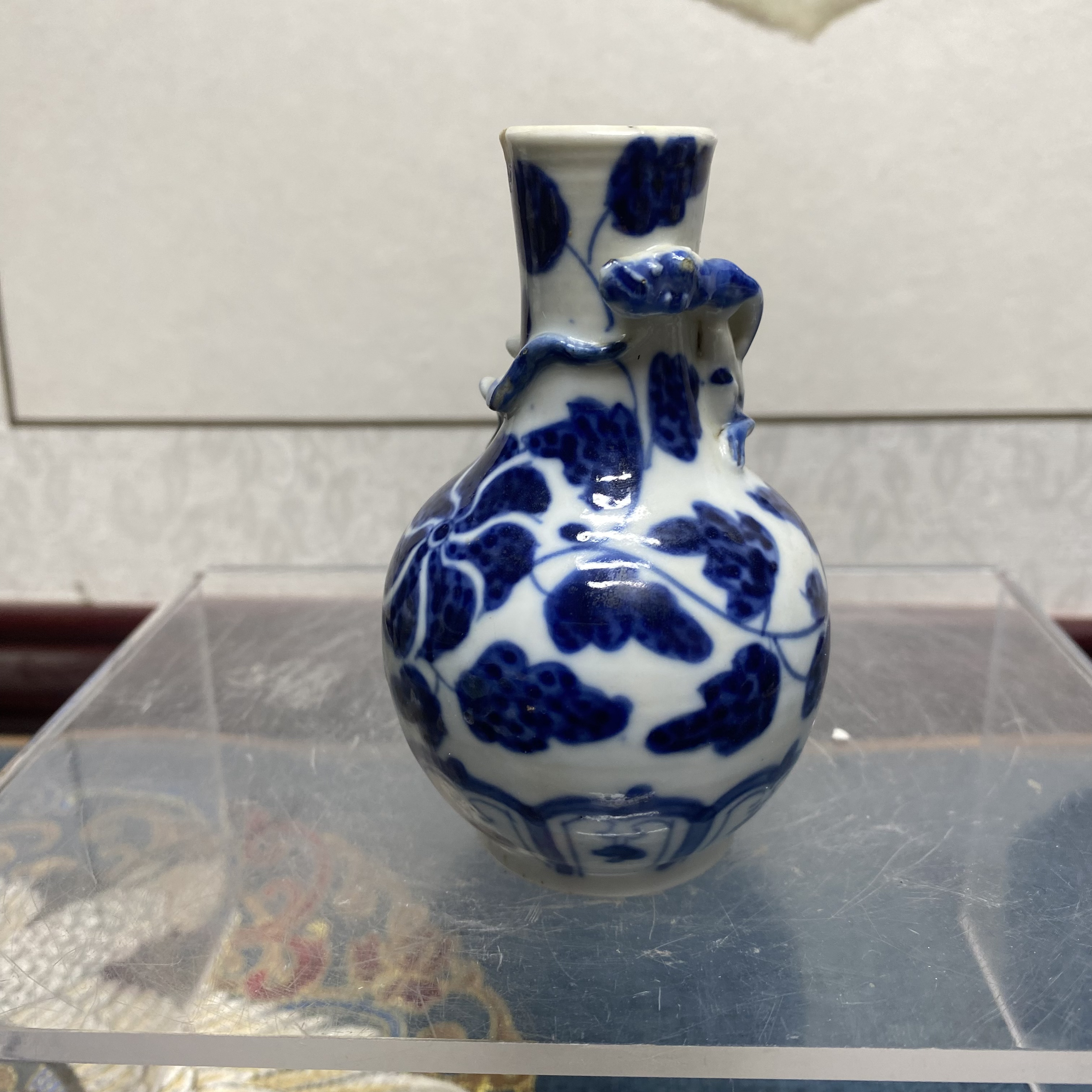 KC25022207，清晚期螭龙青花赏瓶97/古玩/口部飞皮