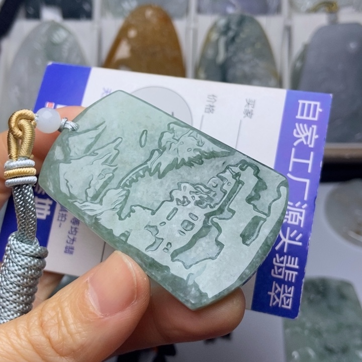 翡翠未镶嵌颈饰翡翠