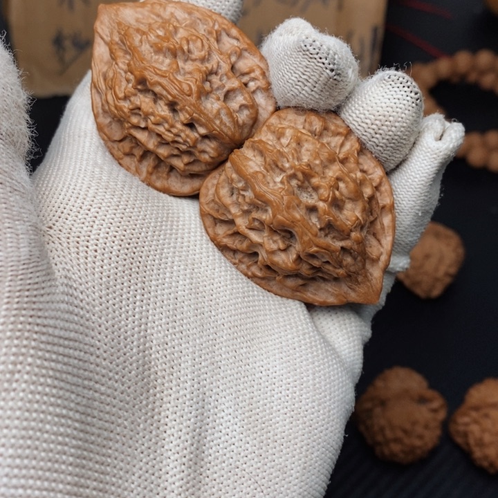 把件文玩核桃小*秦岭秦公主