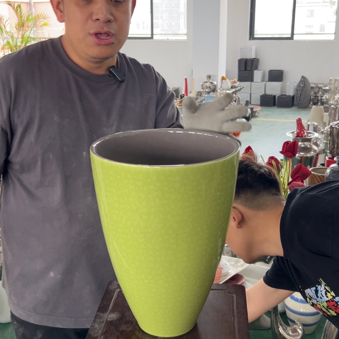 摆件65 号高中低温工艺瓶（部分微瑕）