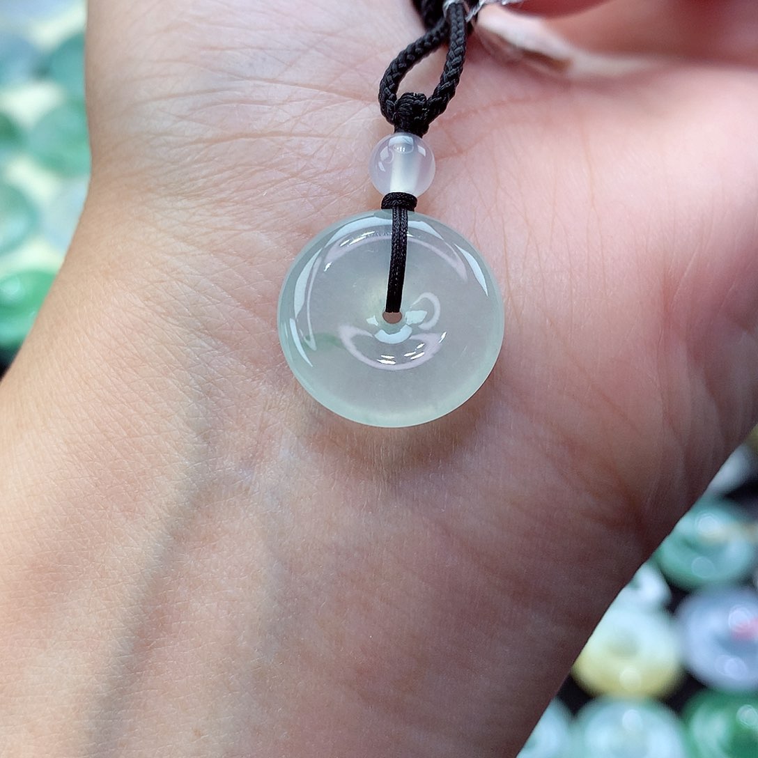 翡翠颈饰未镶嵌陈****心尺寸16.8-5.0