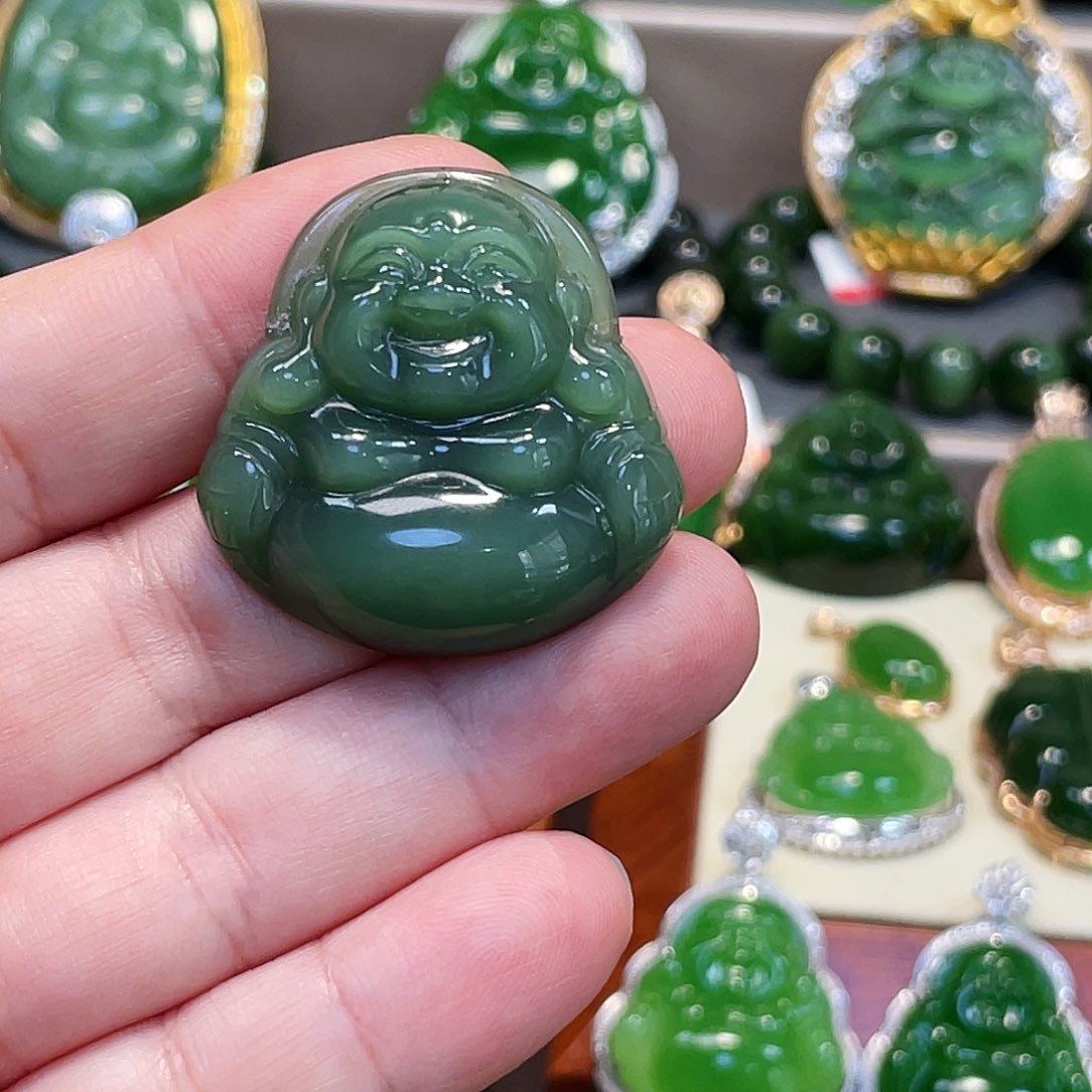 和田玉（碧玉）颈饰未镶嵌碧玉佛公33.7