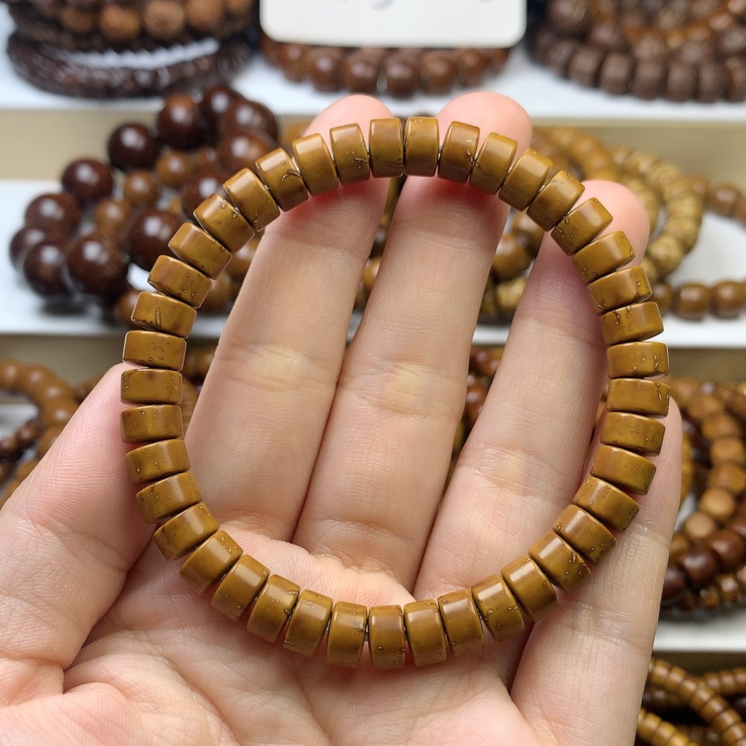 【闪购商品】紫金鼠手串哎*喂8*5………….