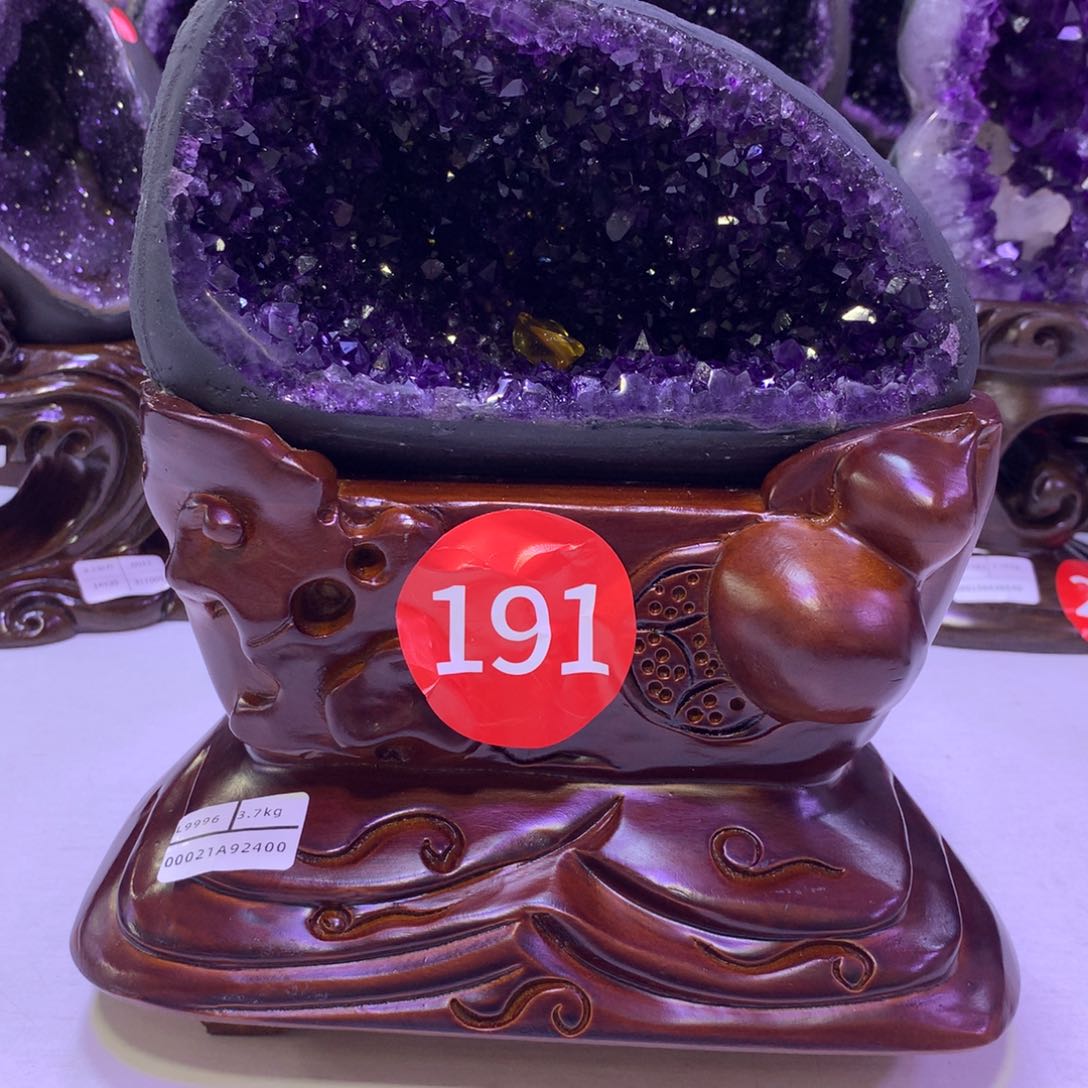 织绣乌拉圭紫水晶摆件