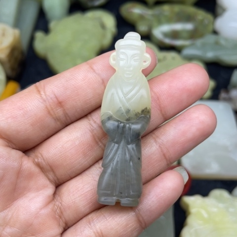 蛇纹石玉未镶嵌颈饰3
