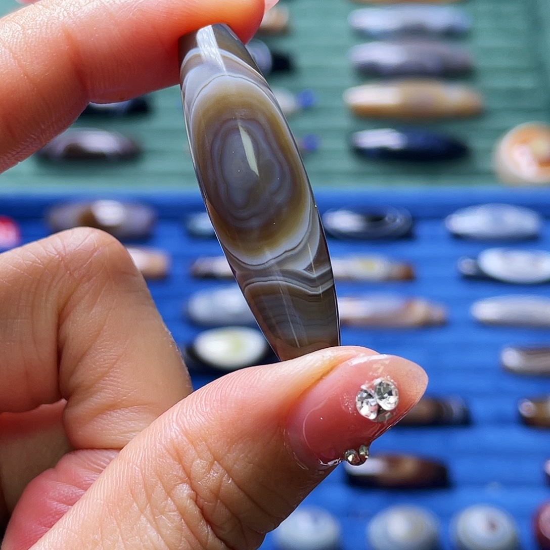 反***明玛瑙/玉髓未镶嵌颈饰