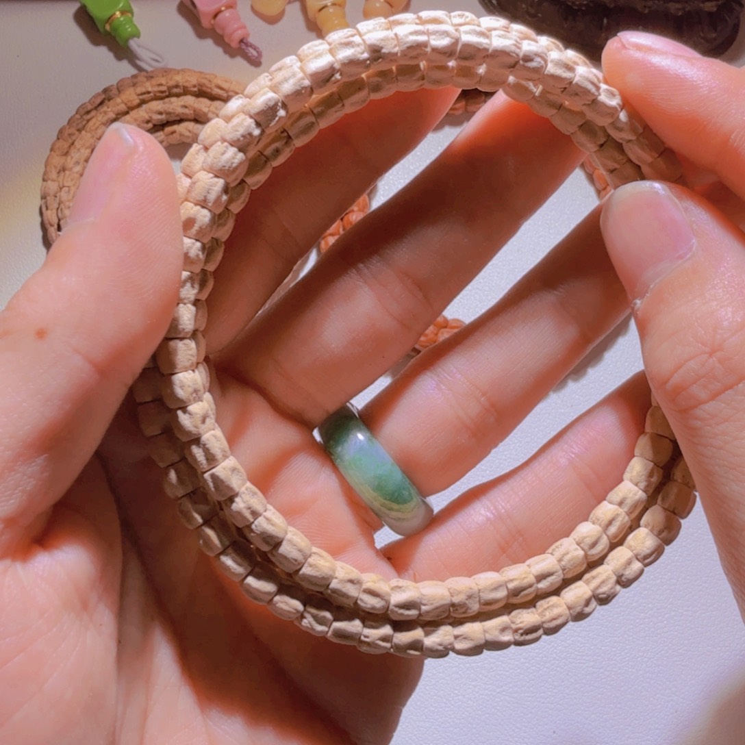 纯***奶柏香籽/百香籽吊坠