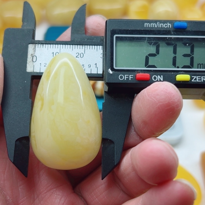 琥珀（矿物珀）未镶嵌裸石