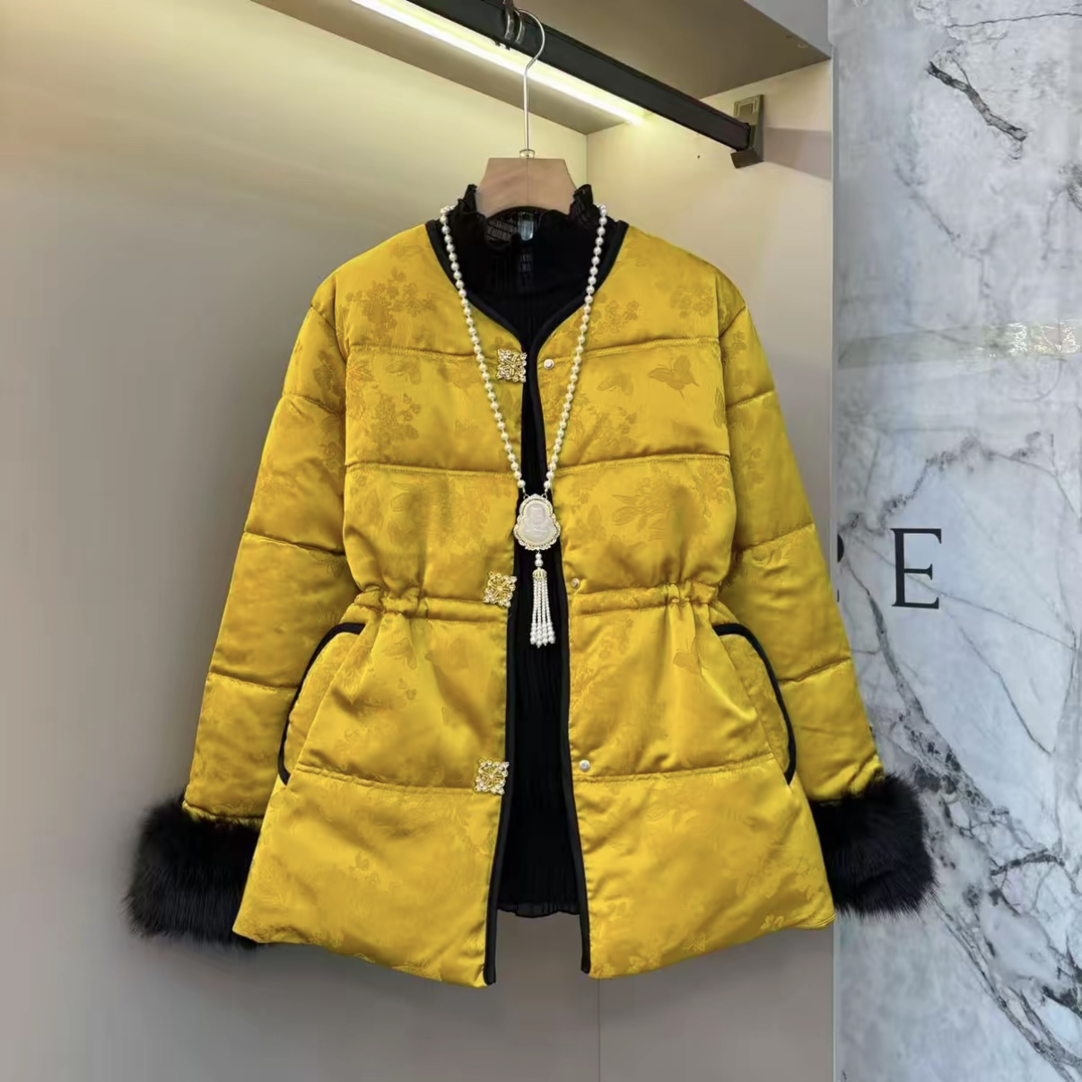 依宜冬季大码女装毛毛袖提花国风棉服显瘦遮肉韩版宽松外套