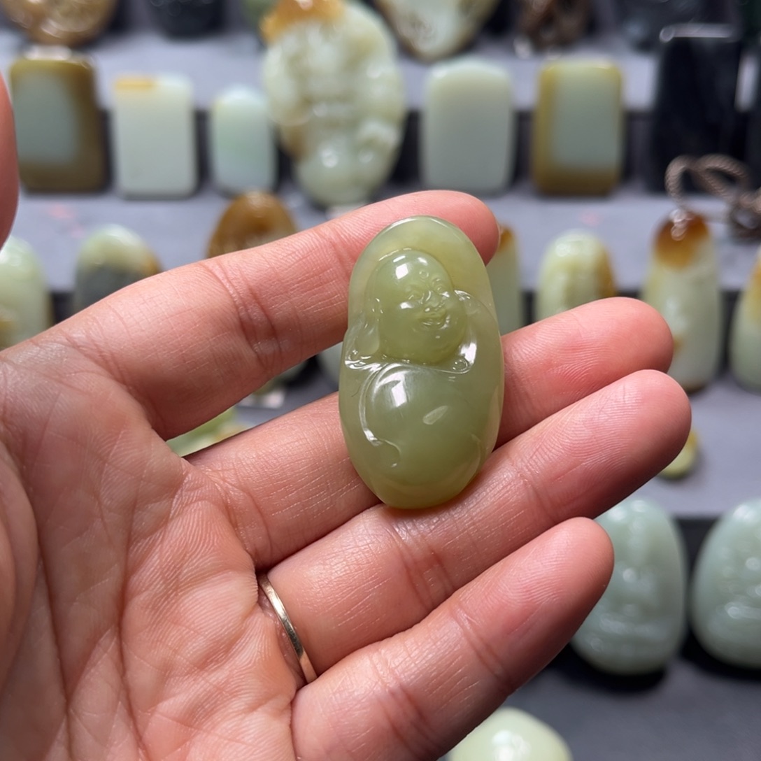 和田玉颈饰未镶嵌