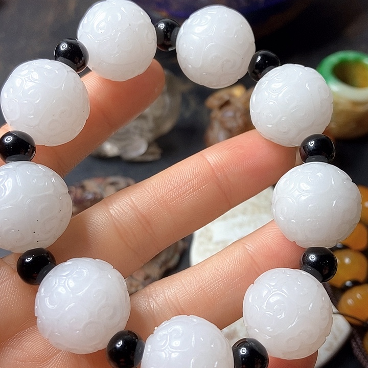 吊坠白玉菩提吊坠