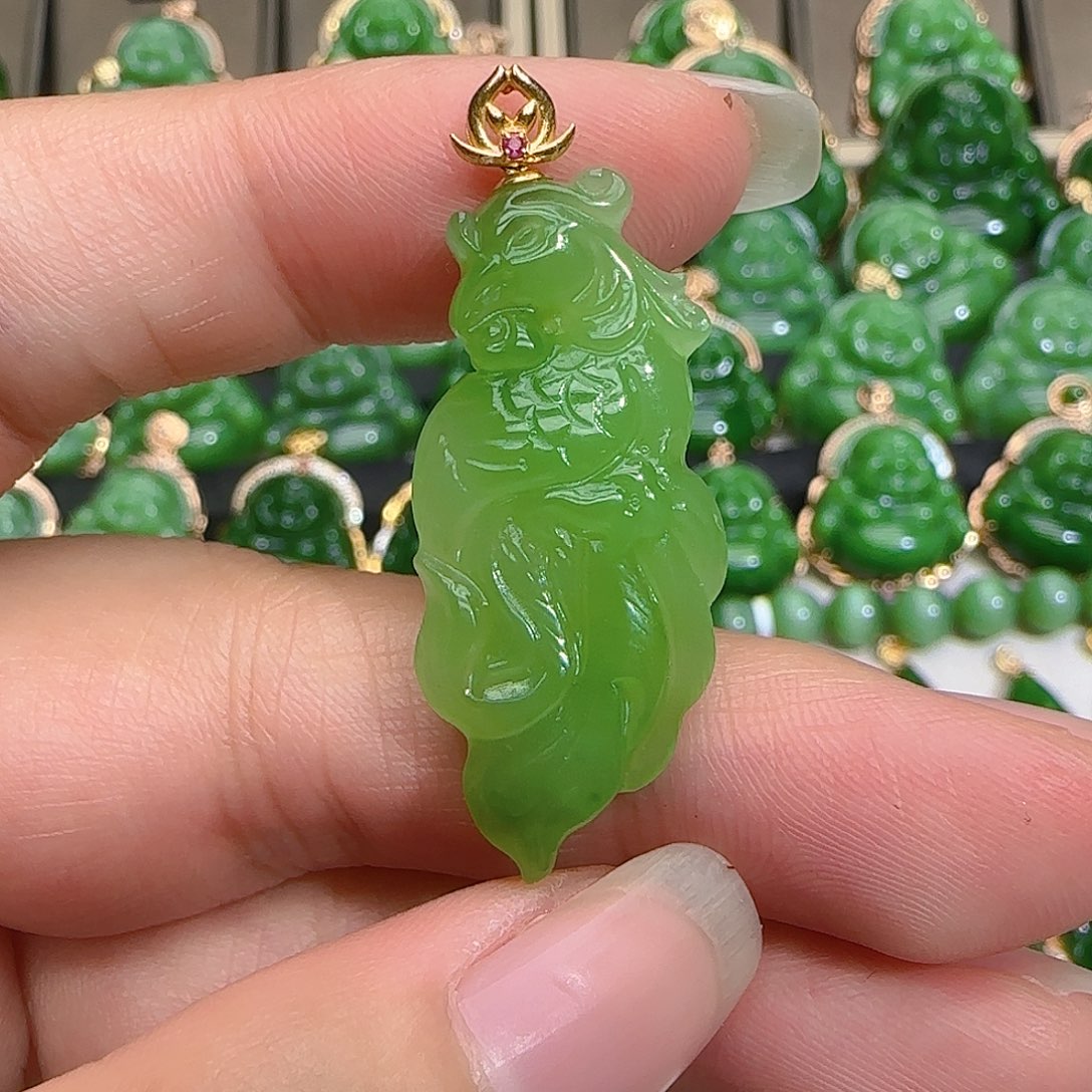 和田玉（碧玉）吊坠(不含链)18K金镶嵌