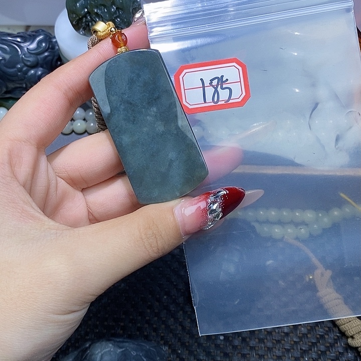 和田玉和田玉边角料随机发未镶嵌