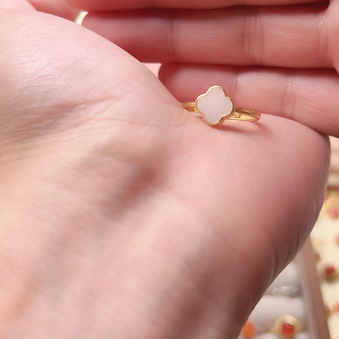 和田玉银S925镶嵌耳饰