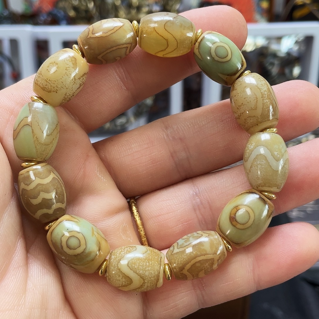 玛瑙/玉髓未镶嵌多样性发一条