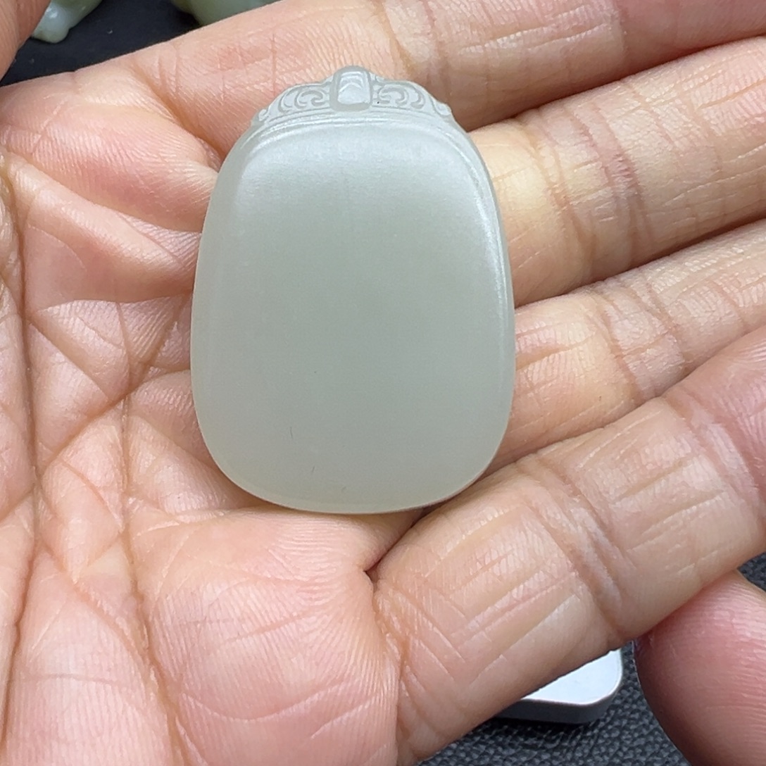 和田玉（糖玉）未镶嵌吊坠(不含链)