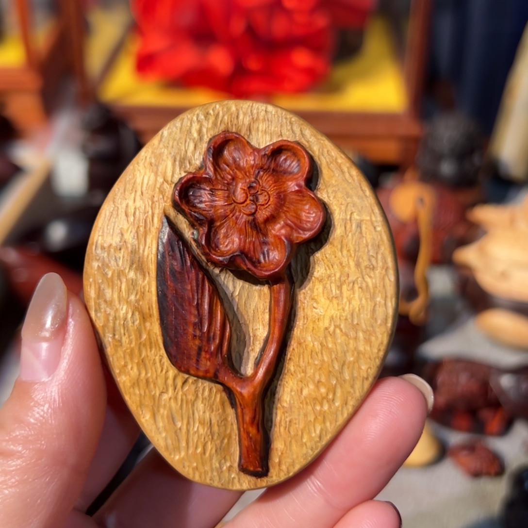 檀香紫檀（小叶紫檀）白皮小花