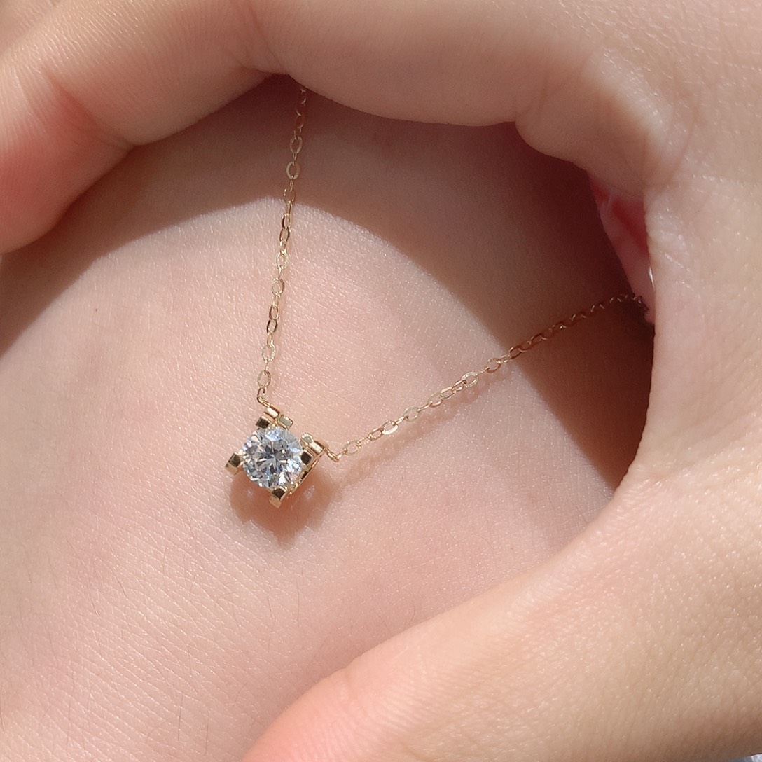 猫***财18K金镶嵌耳饰实验室培育钻石