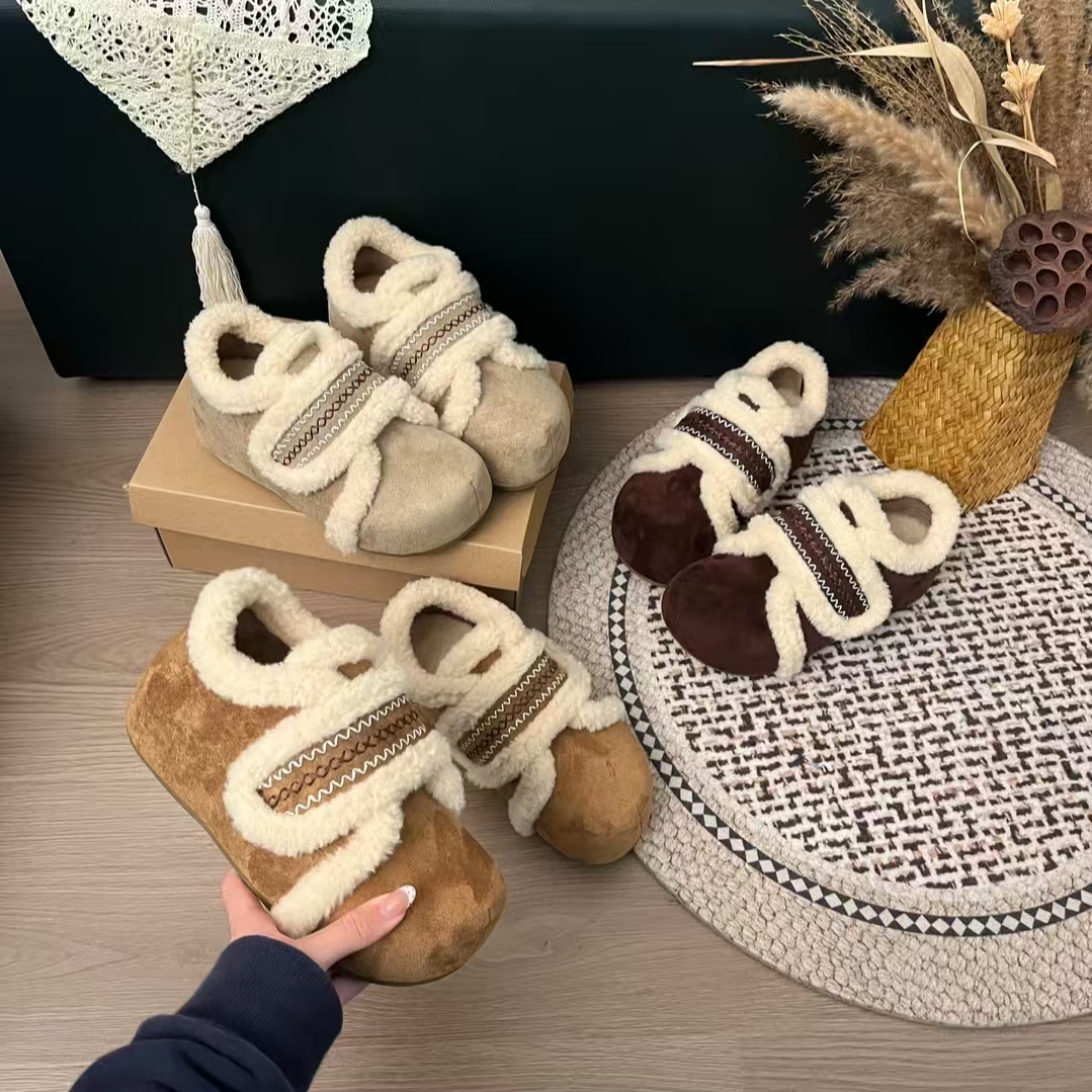 冬季厚底休闲勃肯鞋加绒刺绣女款2025新款百搭软底外穿棉鞋保暖