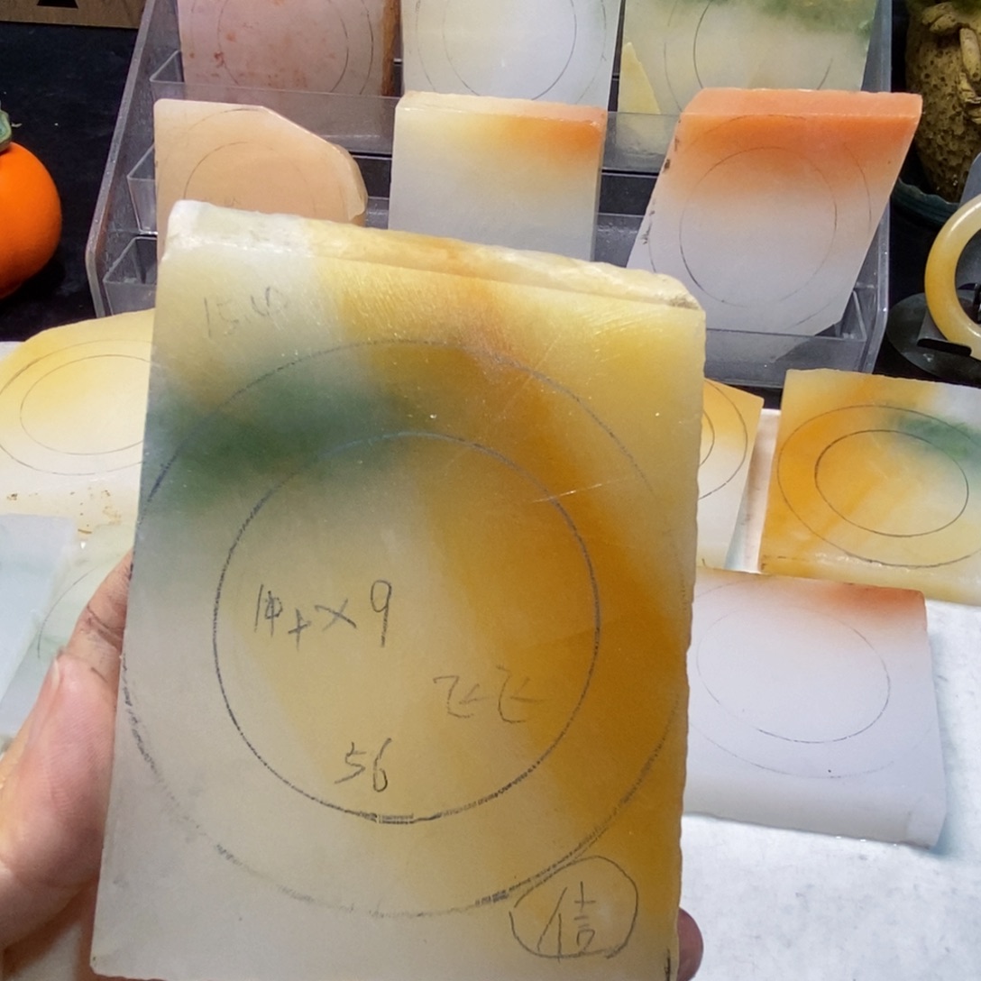 虫***飞定制石英质玉（天山翠）