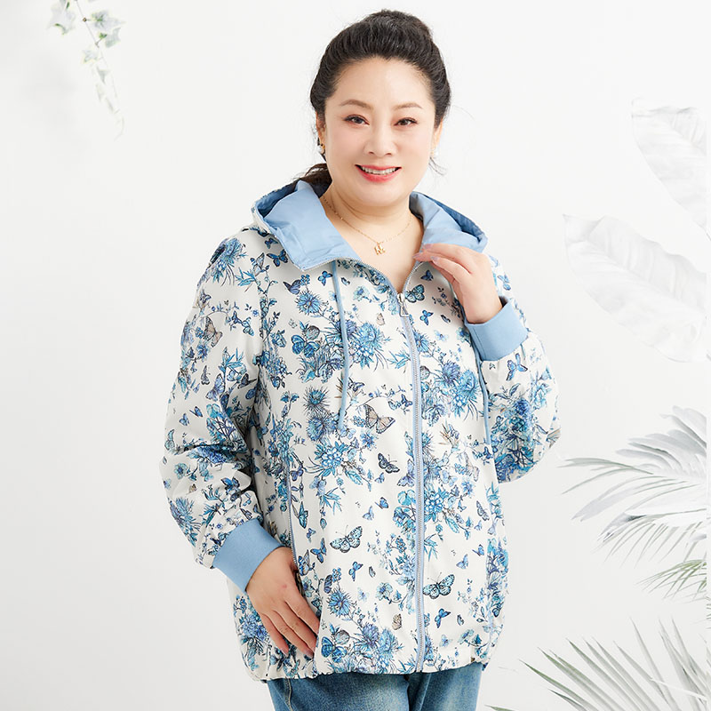 胖太太大码女装秋季新款碎花图案中长休闲连帽风衣外套824318010